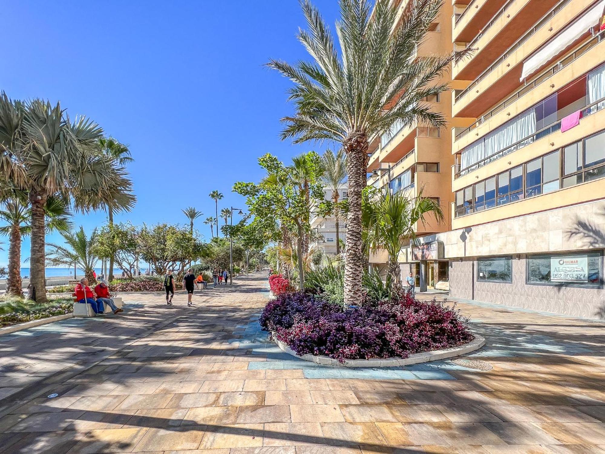 Hanami Avenida De Espana Estepona Dış mekan fotoğraf